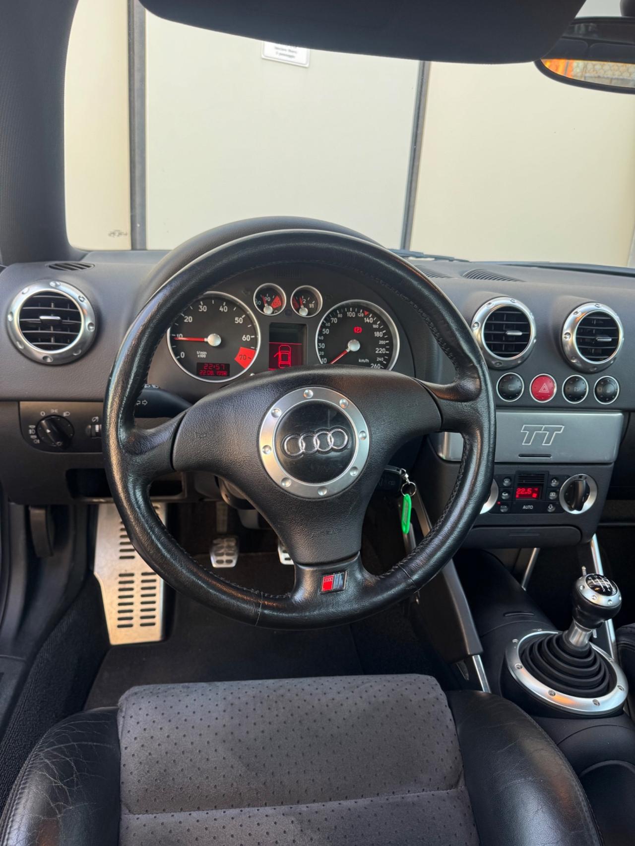 Audi TT Coupé 1.8 225 CV quattro