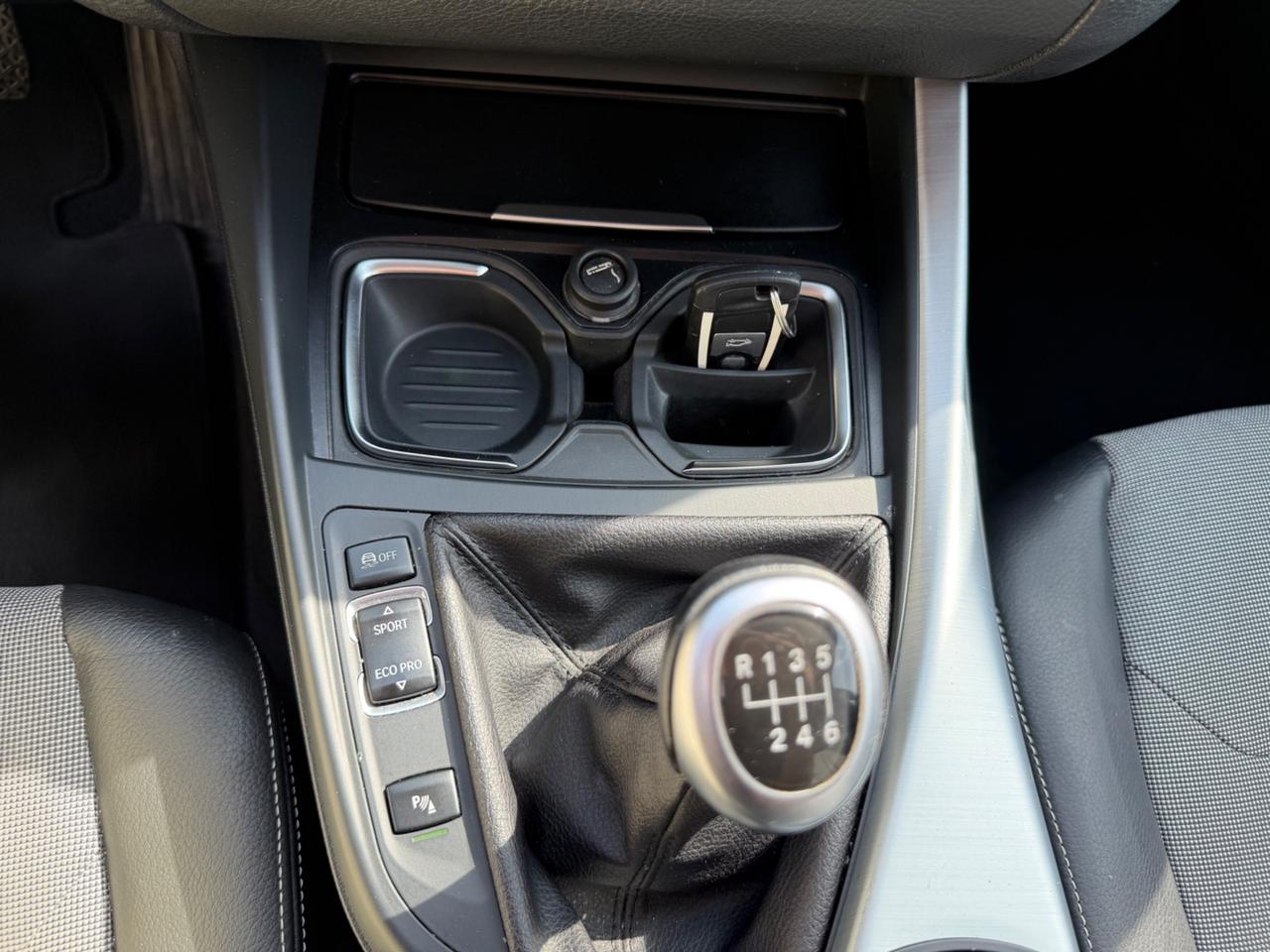 Bmw 118 118i 5p. Unique