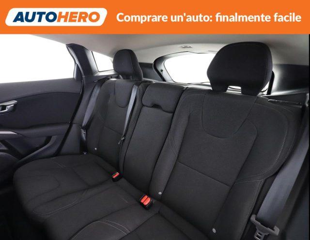 VOLVO V40 D2
