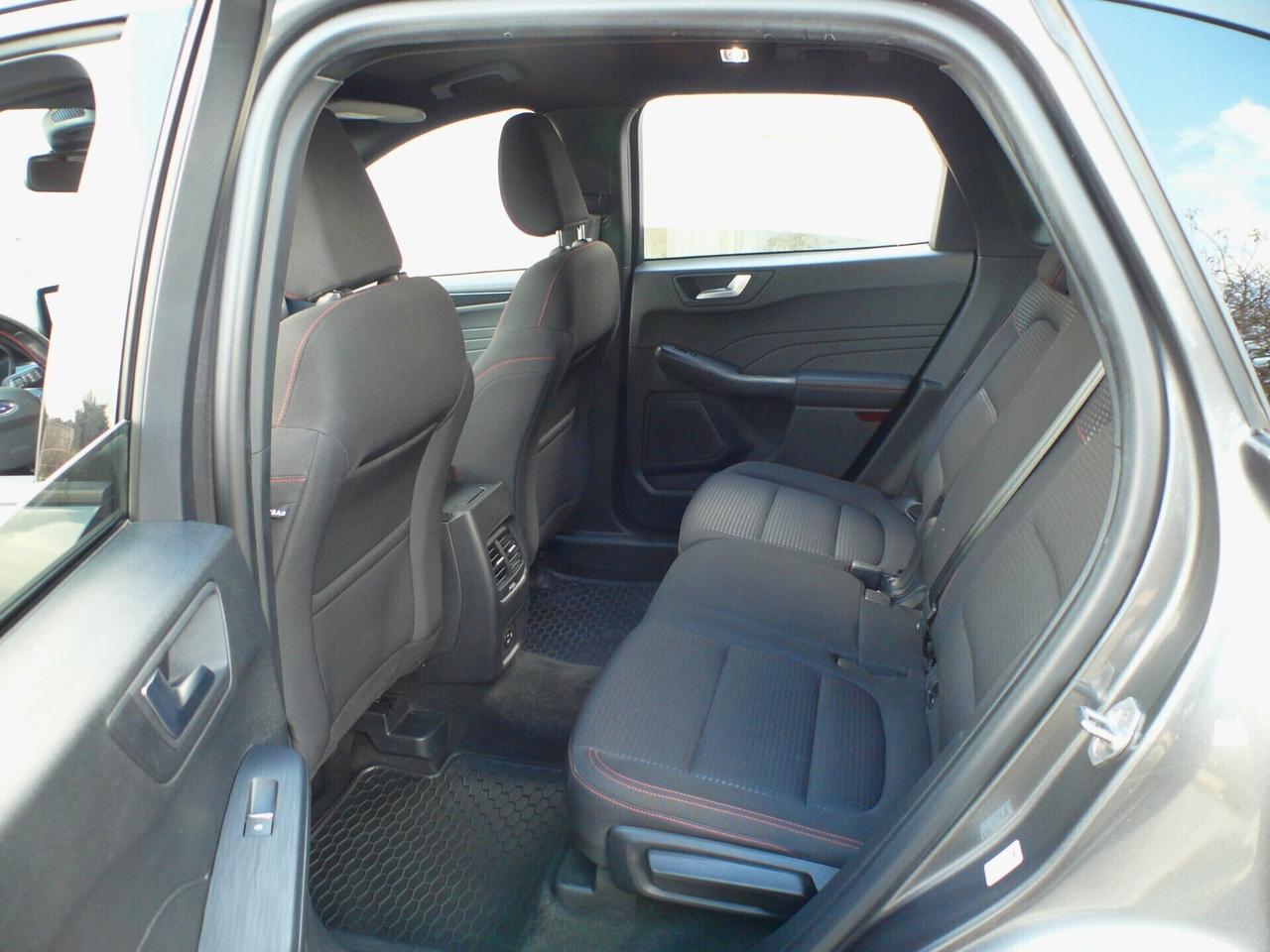 Ford Kuga ST-Line (M1253)