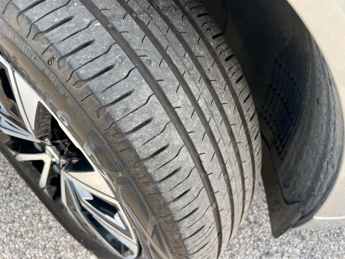 Volvo XC 60 B4 (d) AWD automatico Plus Dark