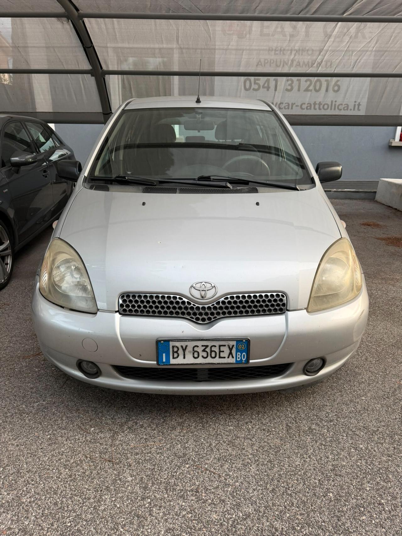 Toyota Yaris 1.0i 16V cat 5 porte