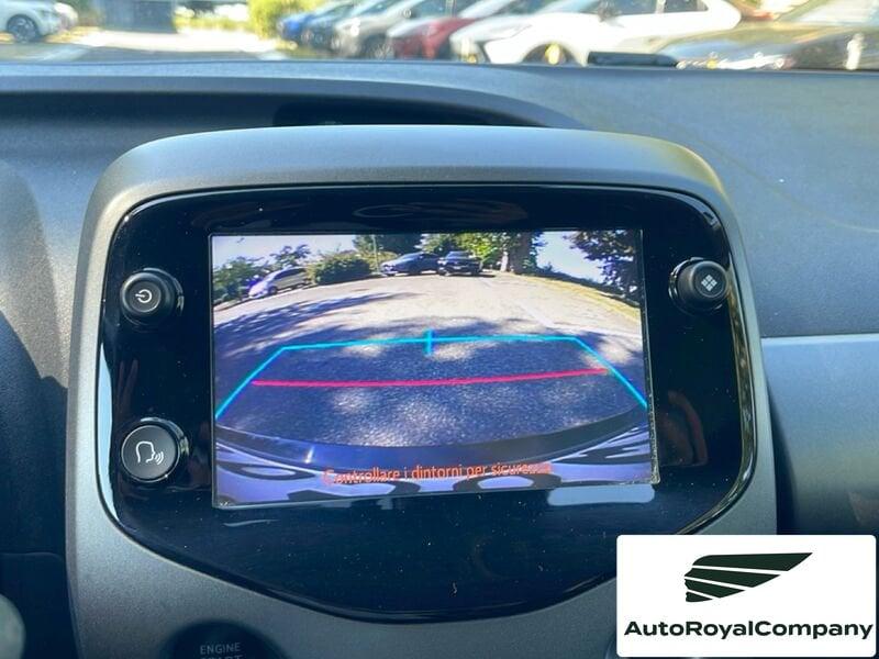 Toyota Aygo 1.0 VVT-i x-clusiv red style MMT