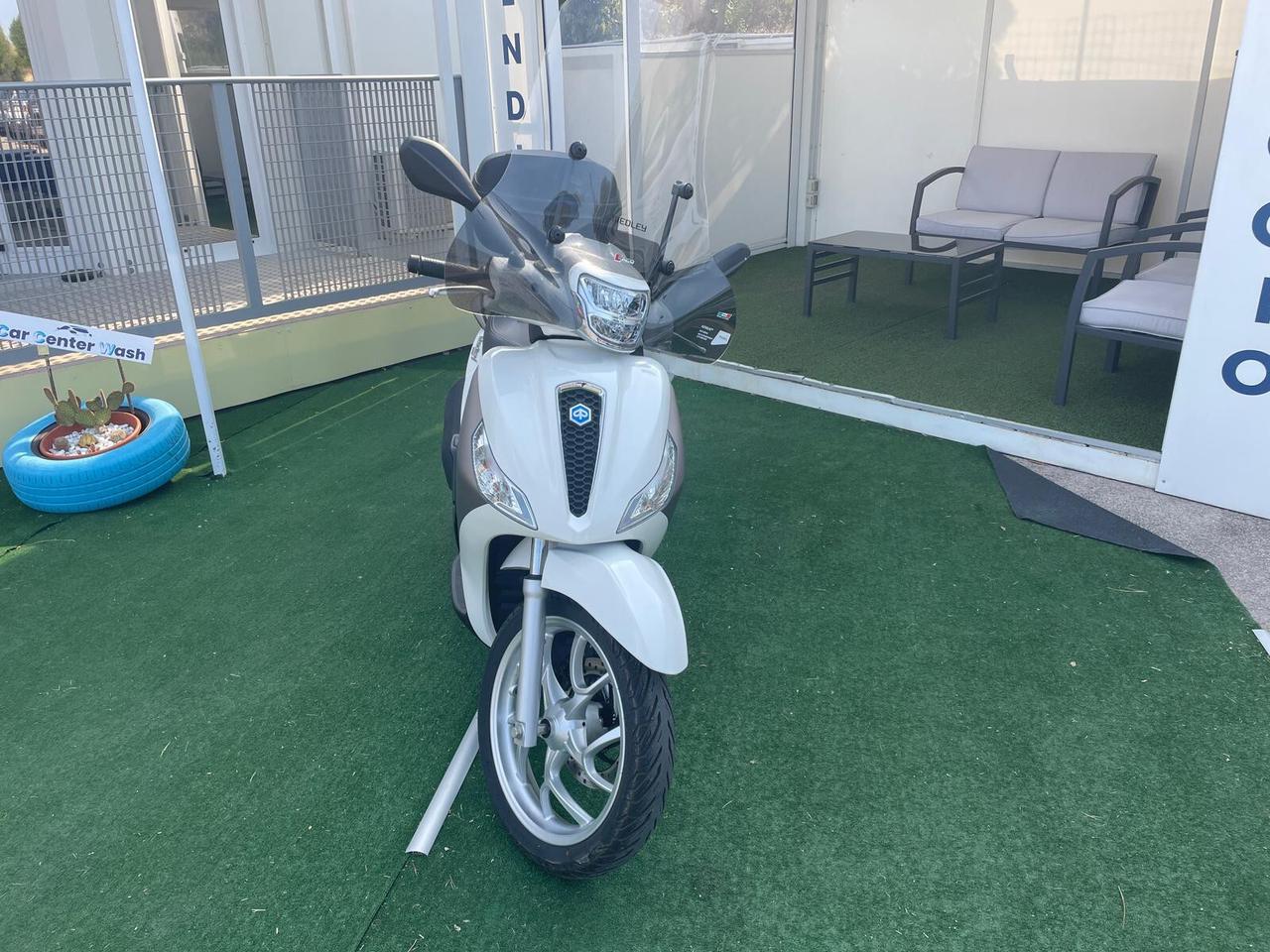 Piaggio Medley 125