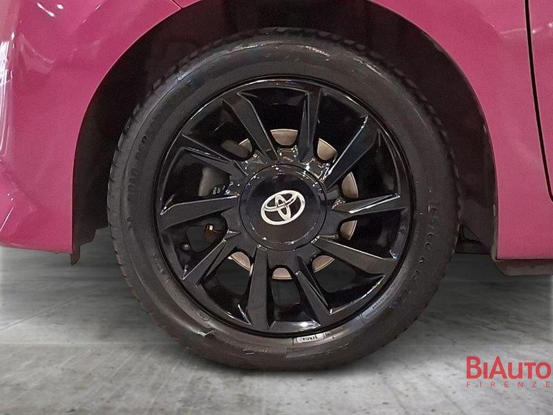 Toyota Aygo Aygo 5p 1.0 x-cite 72cv