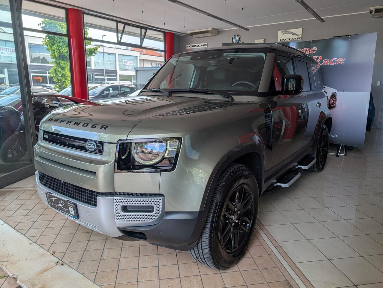 Land Rover Defender 110 3.0D I6 200 CV AWD Auto SE Autocarro N1