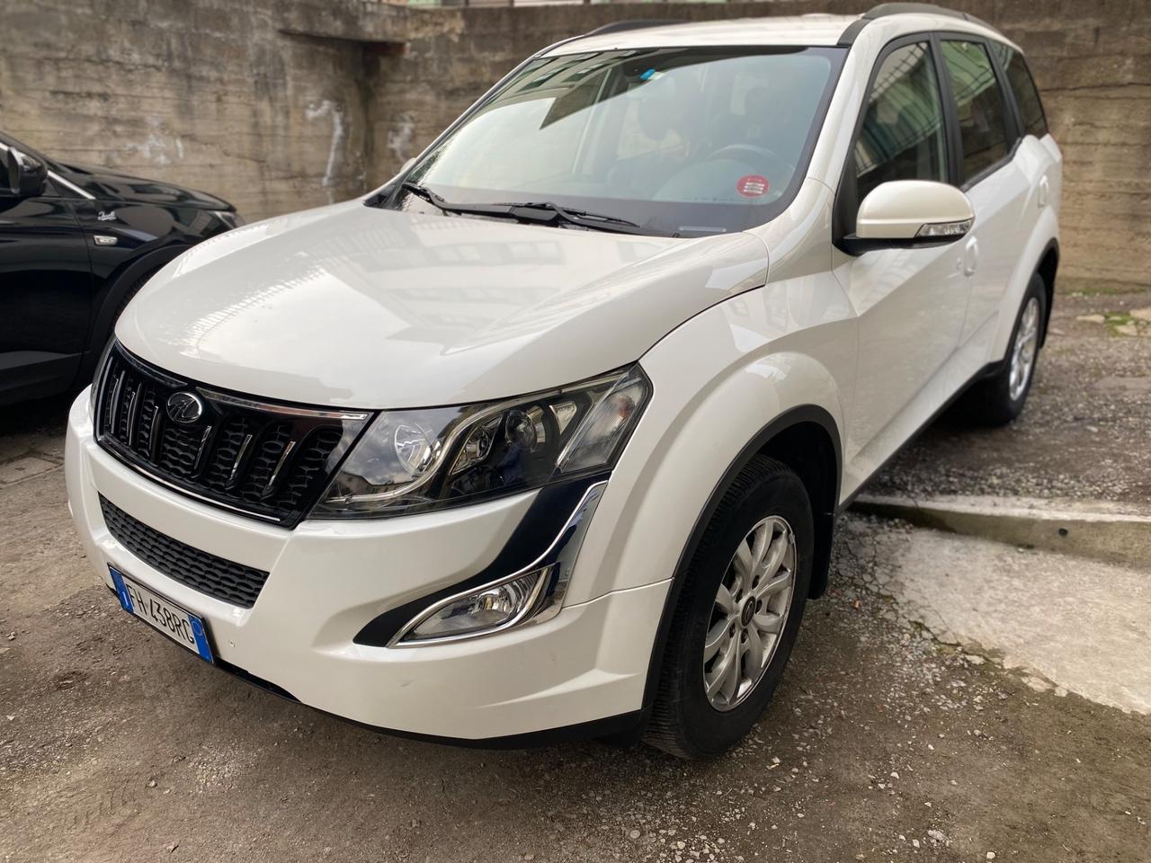 Mahindra XUV500 2.2 16V FWD W10 7 posti