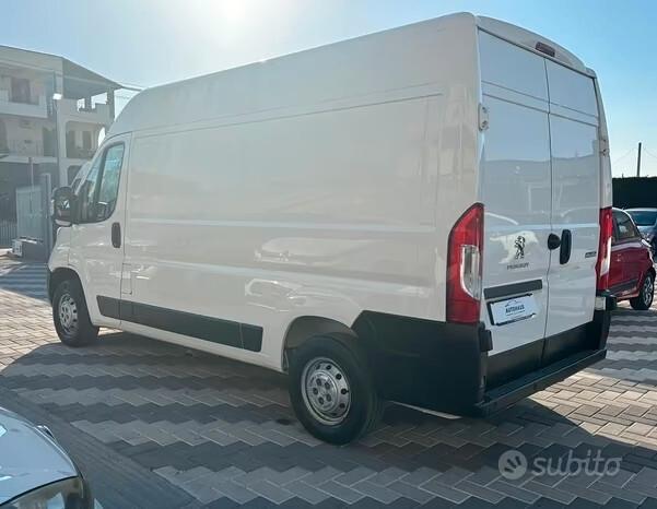 Peugeot Boxer 330 2.2 Diesel 140 cv L2H2