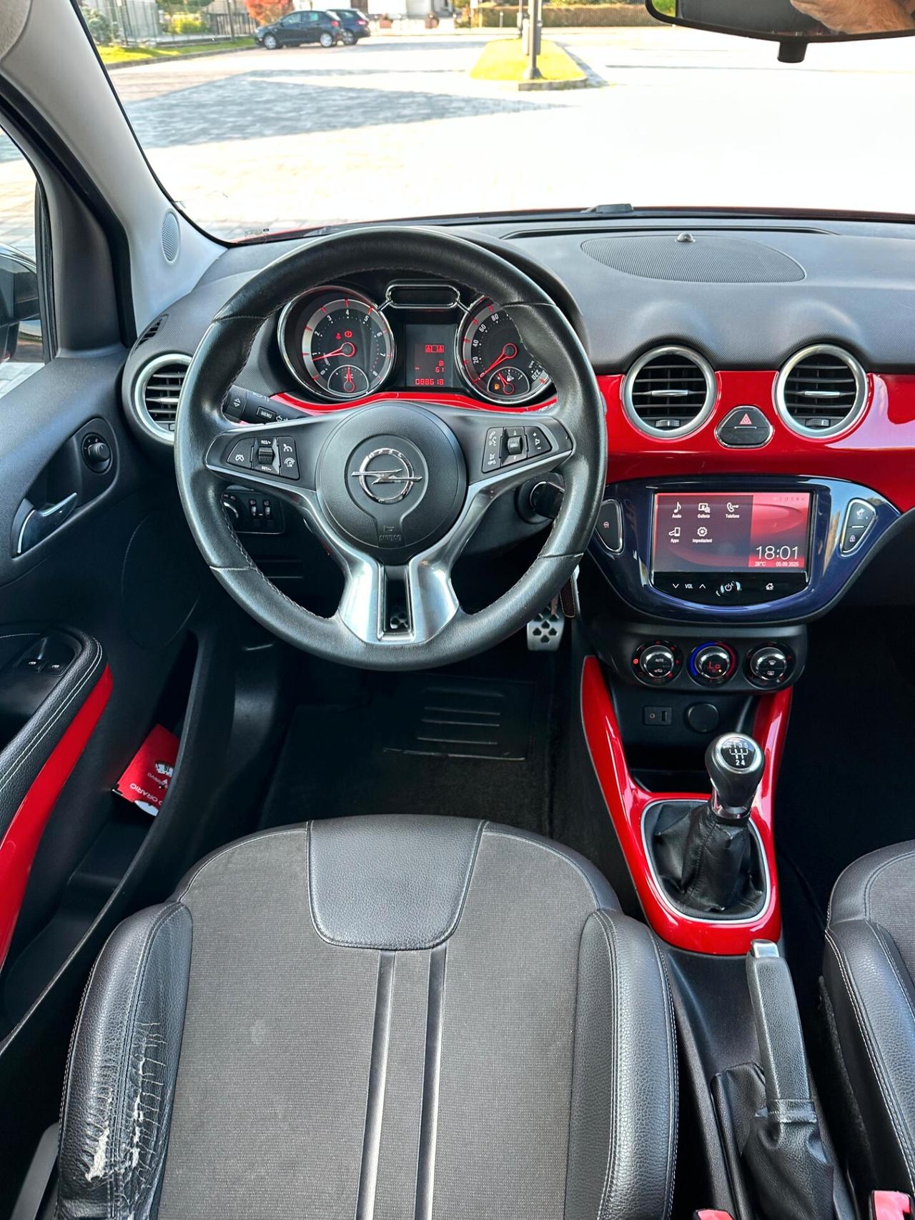 Opel Adam 1.4 87 CV White/Black Link