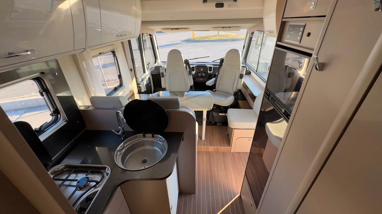 Etrusco MOTORHOME I6900 QB CLIMA GANCIO TRAINO 2000 KG