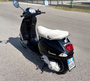 Piaggio Vespa 150 LX