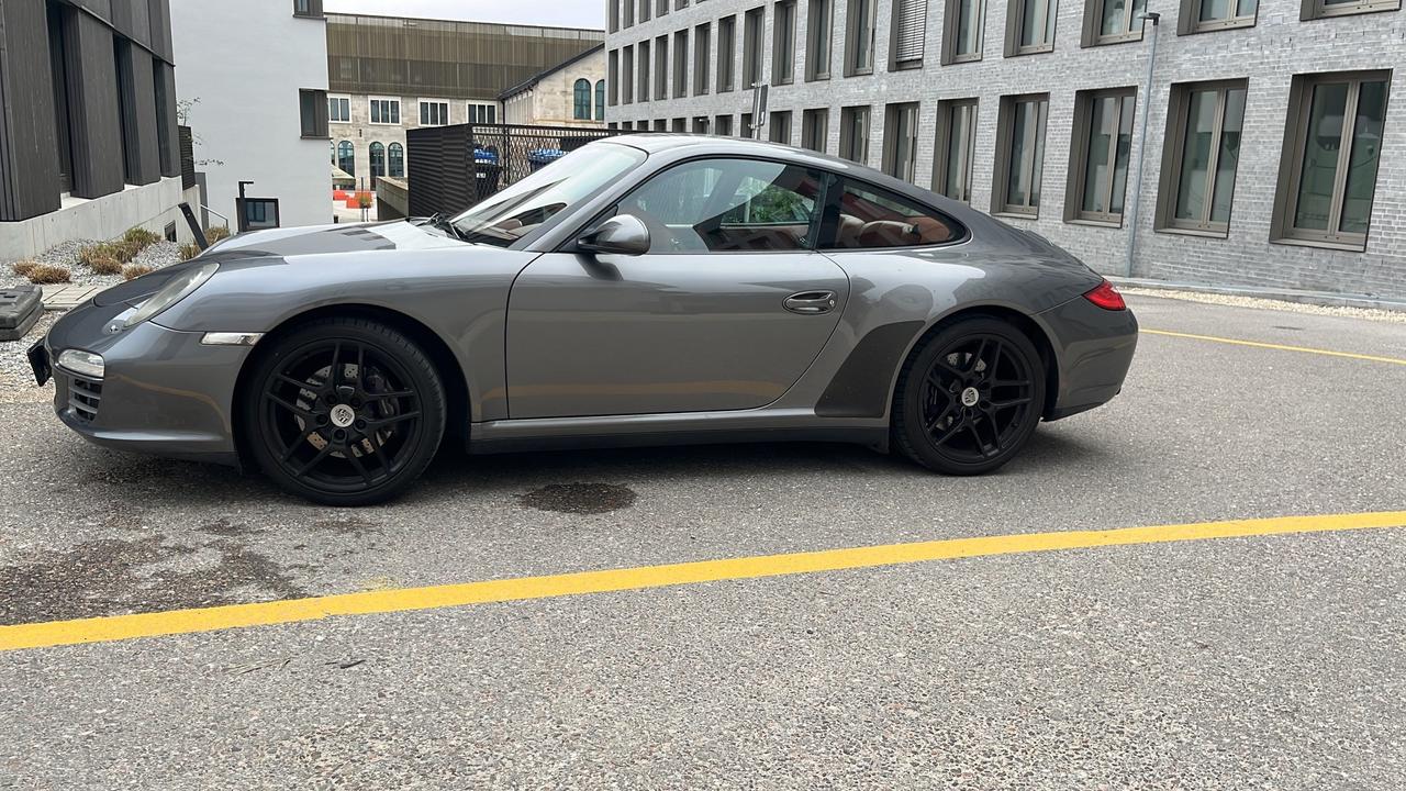 Porsche 911 Carrera 4