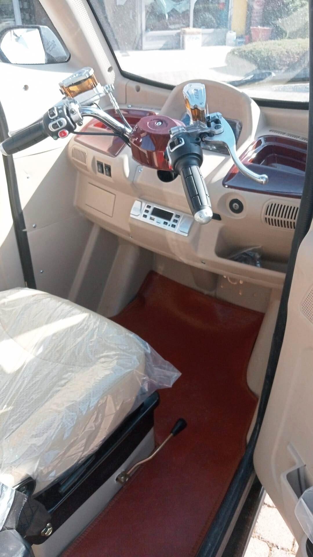 FREEDOM VITALE UFO ACTIVE SENZA PATENTE MINI AUTO