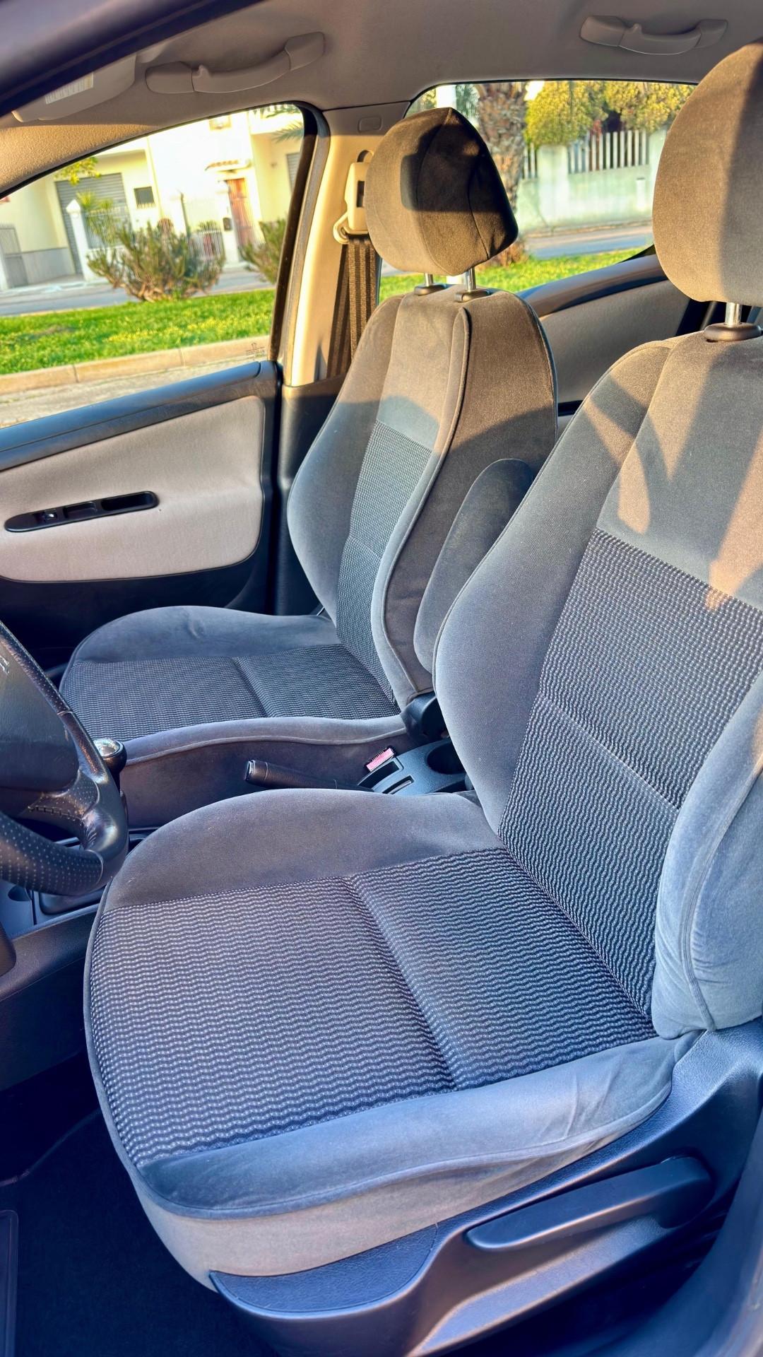 Peugeot 207 1.6 HDi 90CV 5P XS (66 kw)