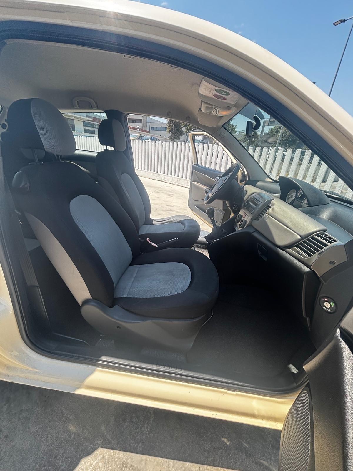 Lancia Ypsilon 1.2 16V Argento