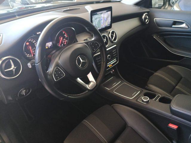 MERCEDES-BENZ GLA 200 d Automatic Premium