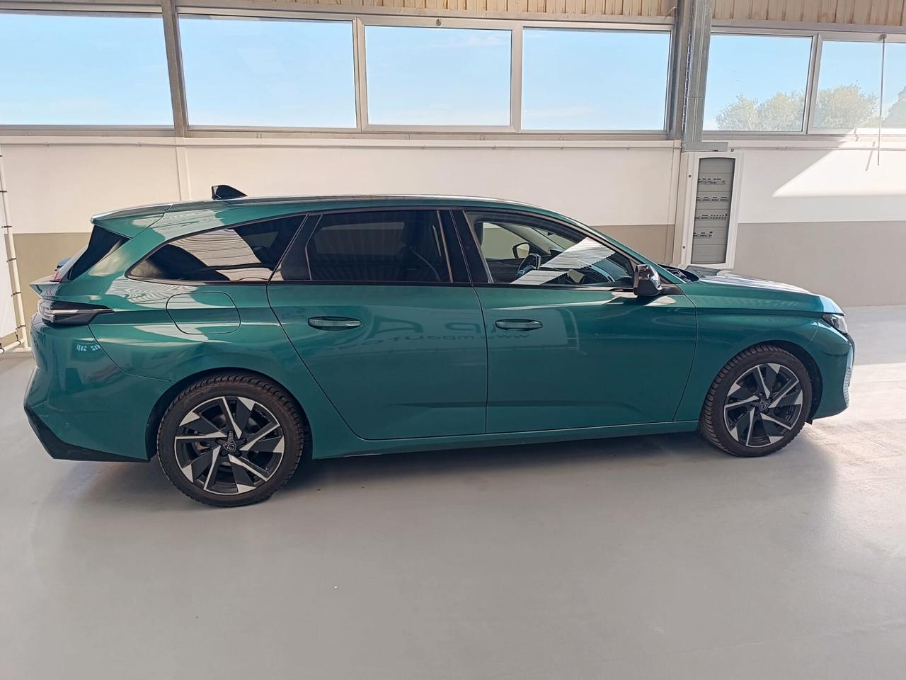 Peugeot 308 BlueHDi 130 S&S EAT8 SW Allure