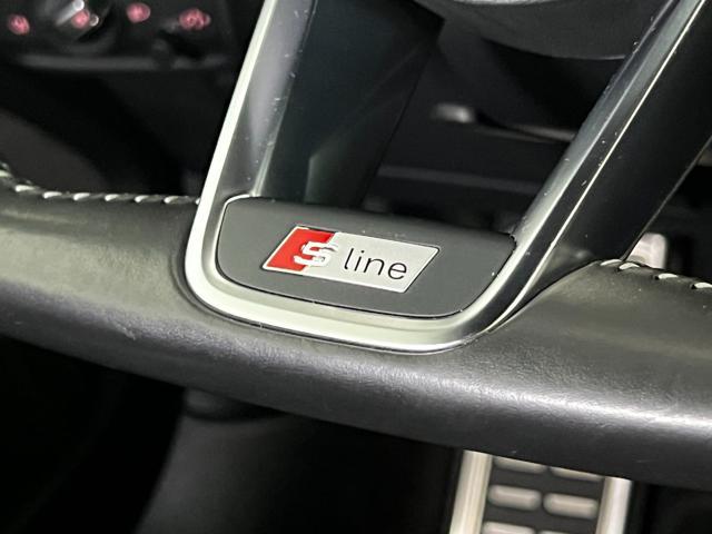 AUDI TT Coupé 1.8 TFSI S tronic 2 x S line / B&O / LED