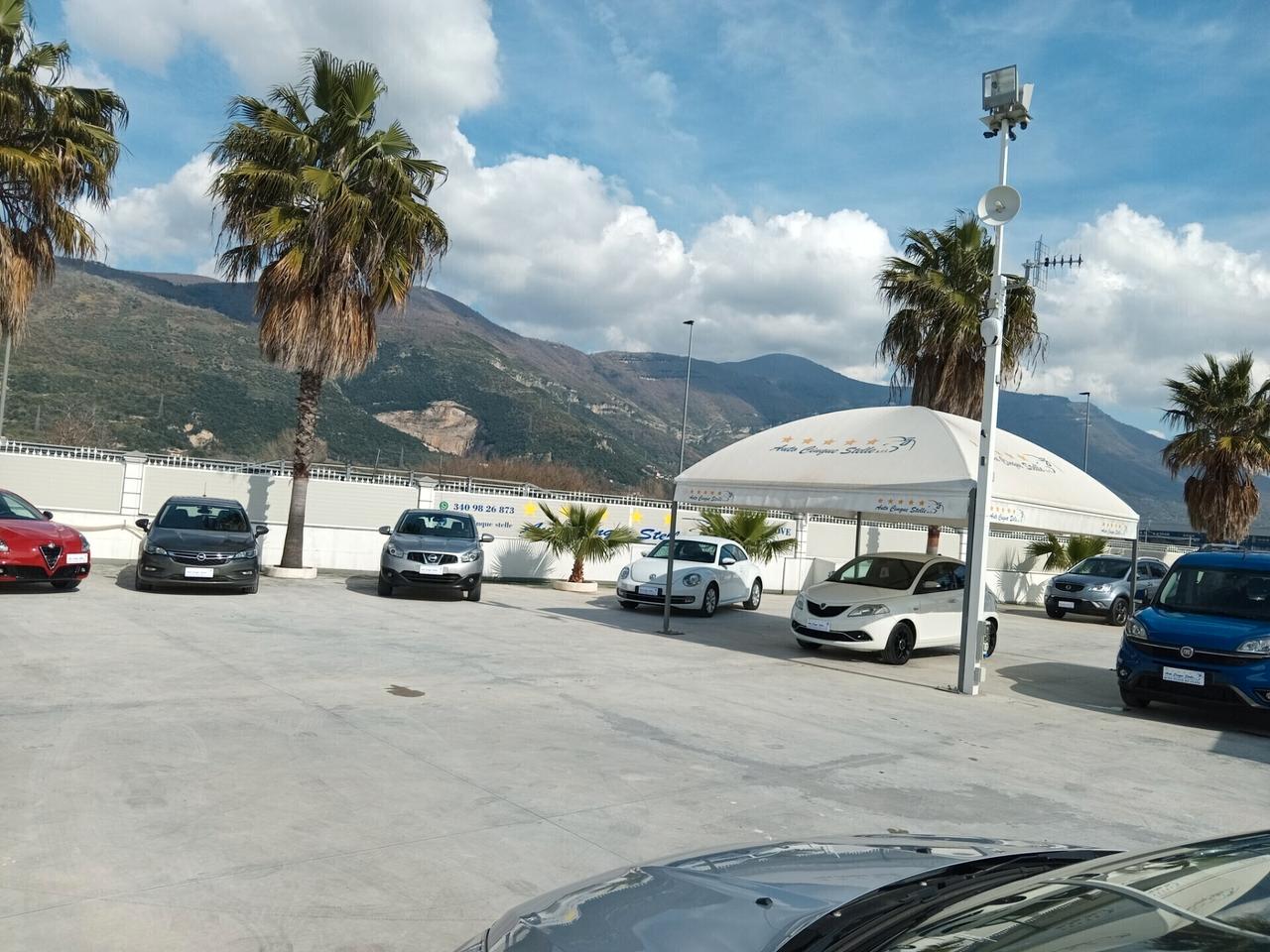 FIAT 500 DISEL 1.3 C.V 95 CROSS IL TOP DA VETRINA PER NEO PATENTATI