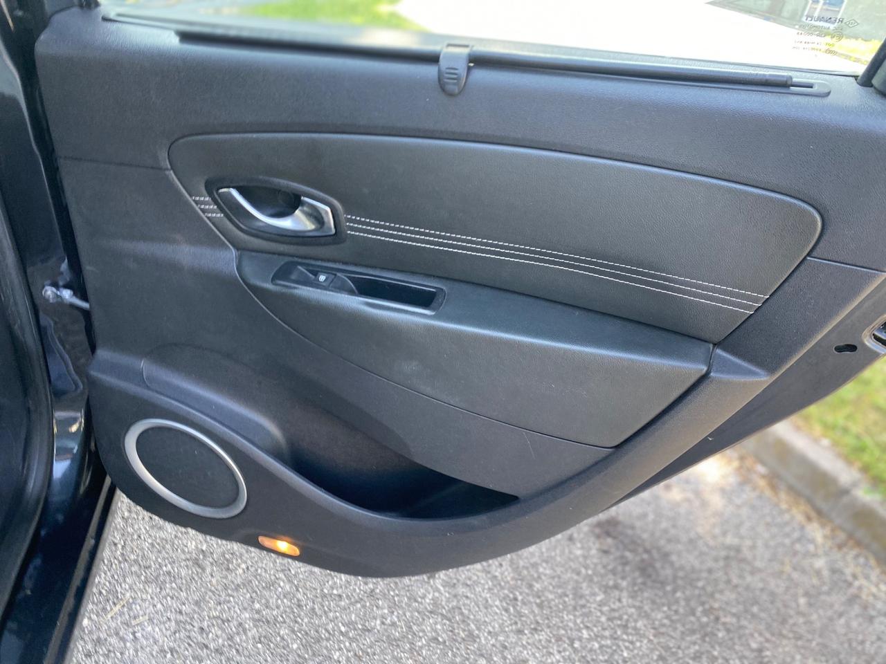 Renault Scenic Scénic 1.5 dCi 7 POSTI