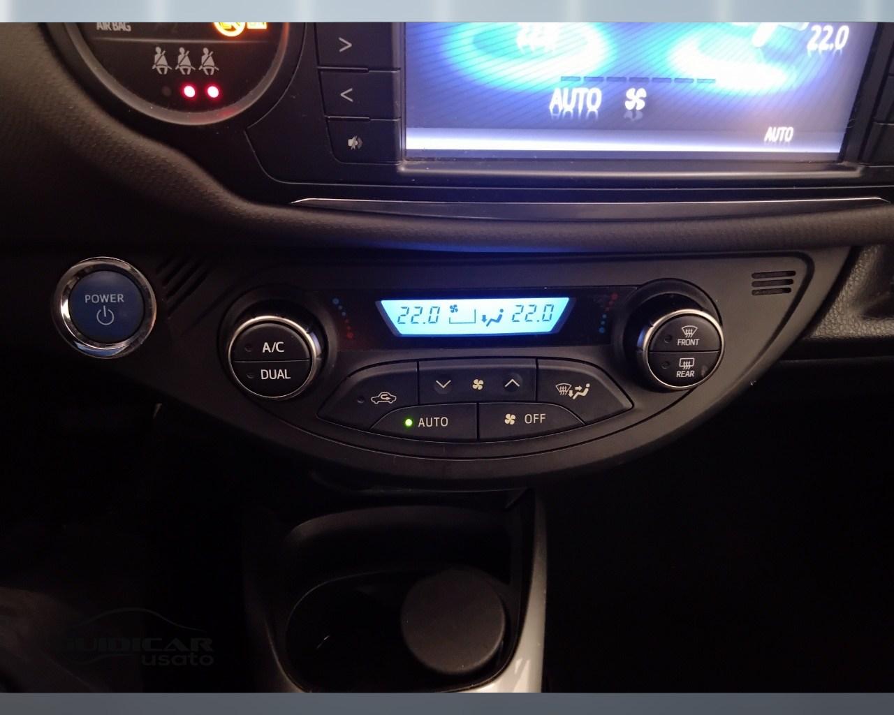 TOYOTA Yaris III 2015 - Yaris 5p 1.5h Active my16