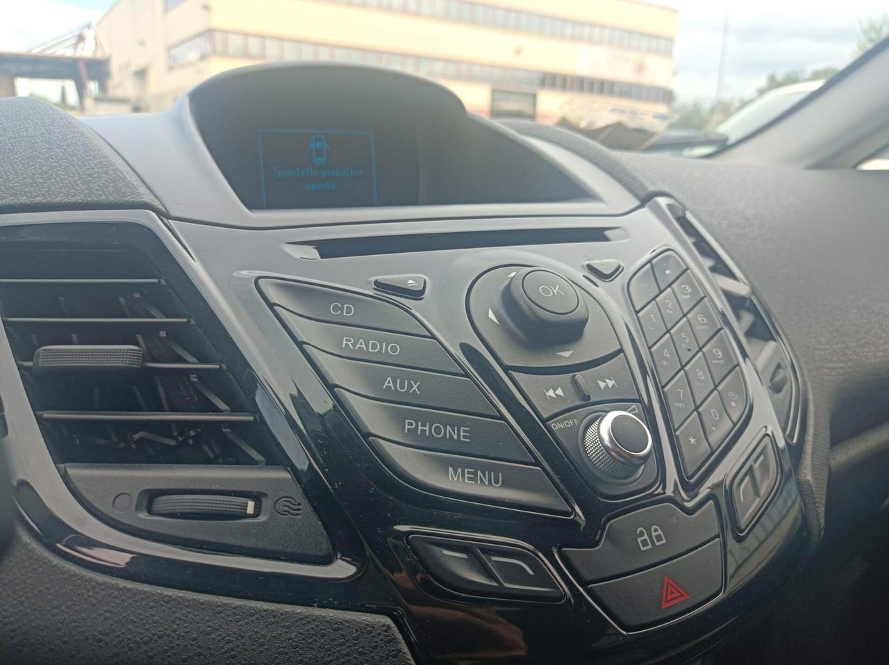 Ford Fiesta 1.5 TDCi 75CV 5 porte Titanium