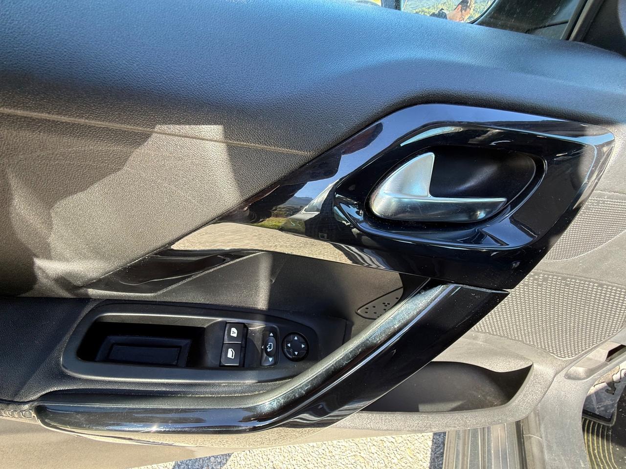 Peugeot 208 1.2 VTi 82 CV 3 porte Allure