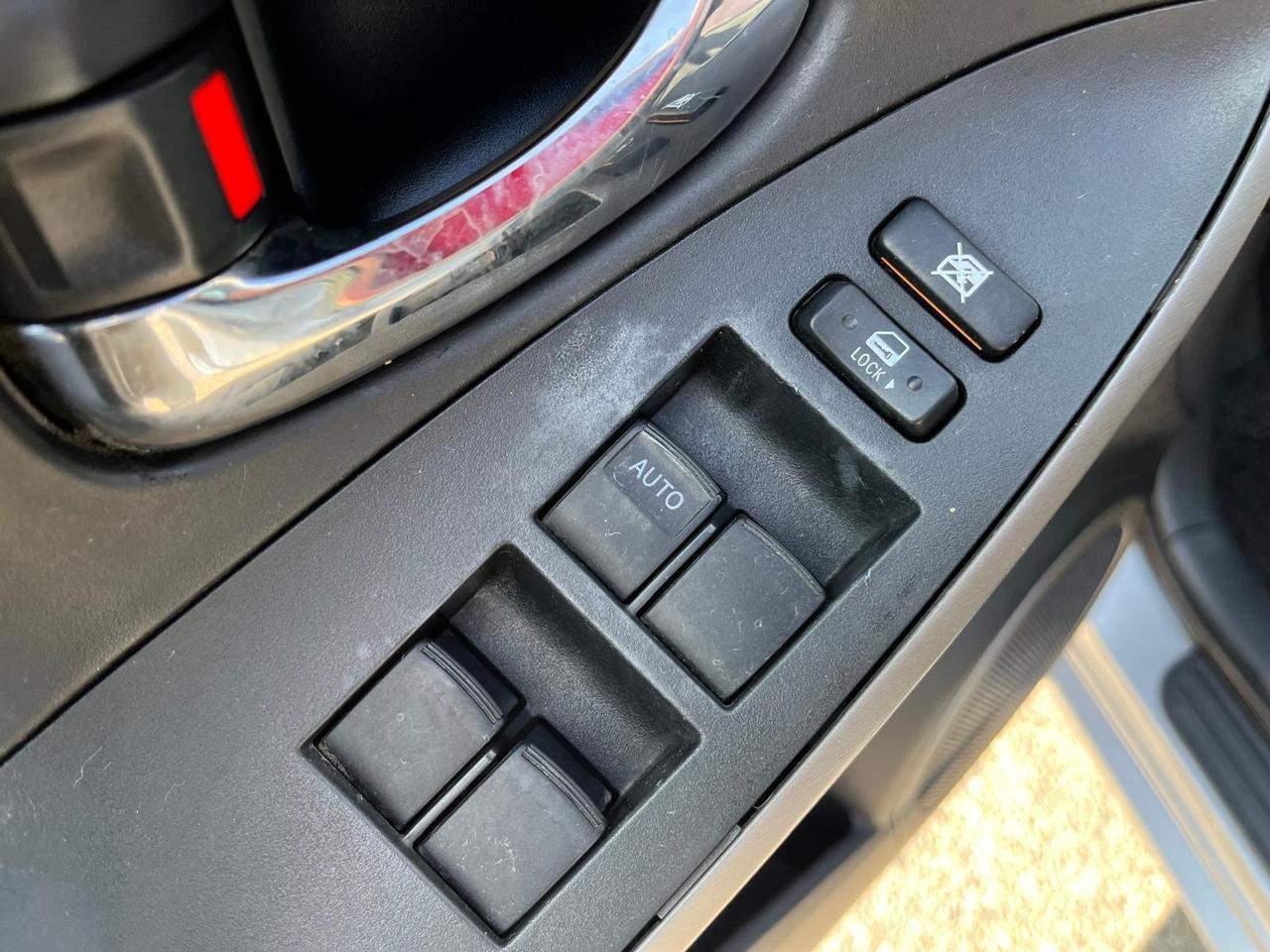 Toyota RAV 4 -2.2 D-4D-4x4- full-2006