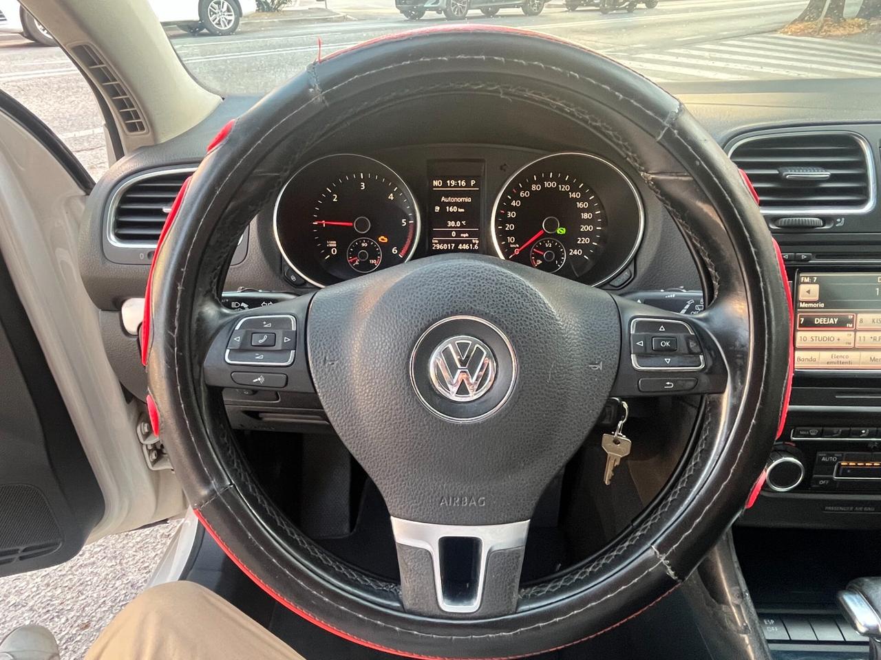 VOLKSWAGEN GOLF 140 CV TDI GT SPORT 3 porte DSG CERCHI IN LEGA NAVIGATORE OK NEOPATENTATI - GARANZIA 12 MESI -