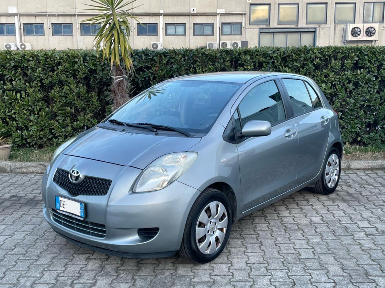 Toyota Yaris 1.0 5Porte Neopatentati