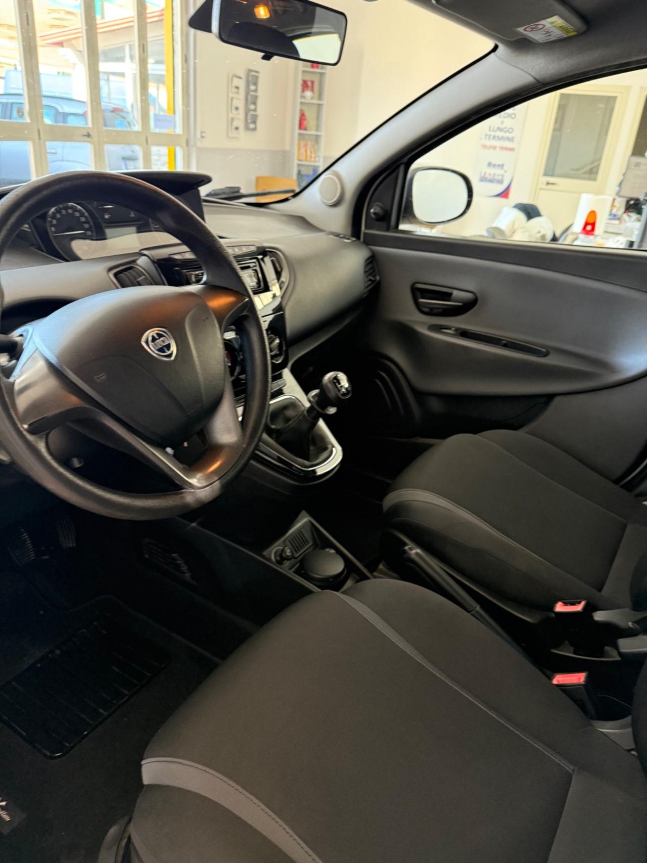 Lancia Ypsilon 1.2 69 CV 5 porte GPL Ecochic GOLD