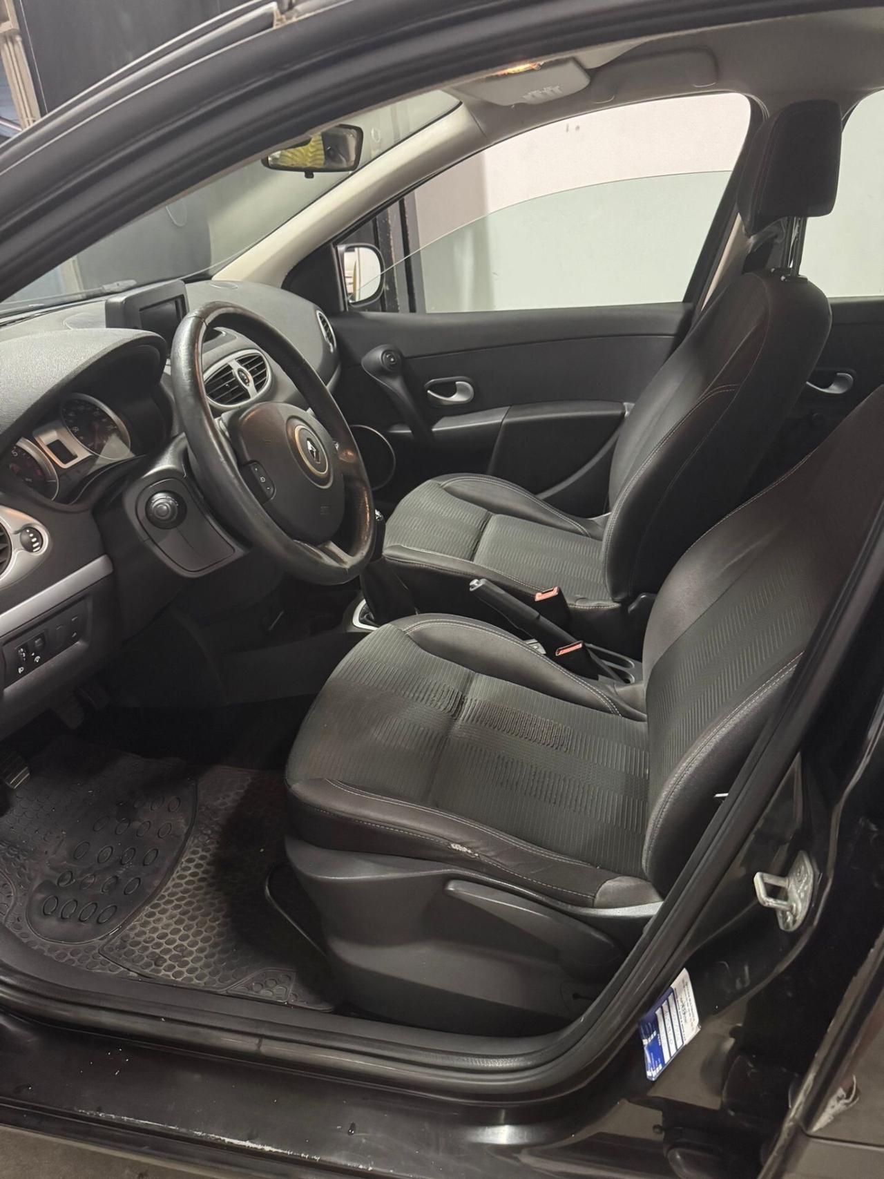 Renault Clio 1.2 16V 5 porte 2010