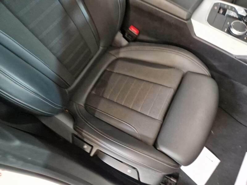 Bmw 320d xDrive 48v Business Advantage Aut.