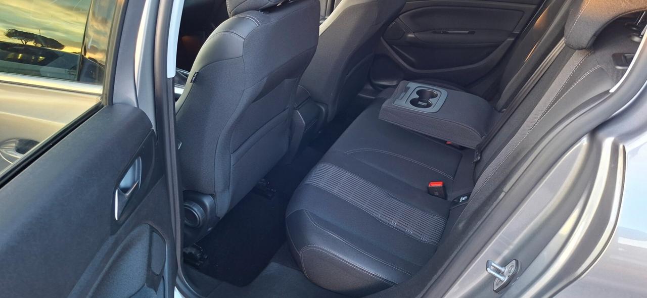 Peugeot 308 1.2 e THP Allure