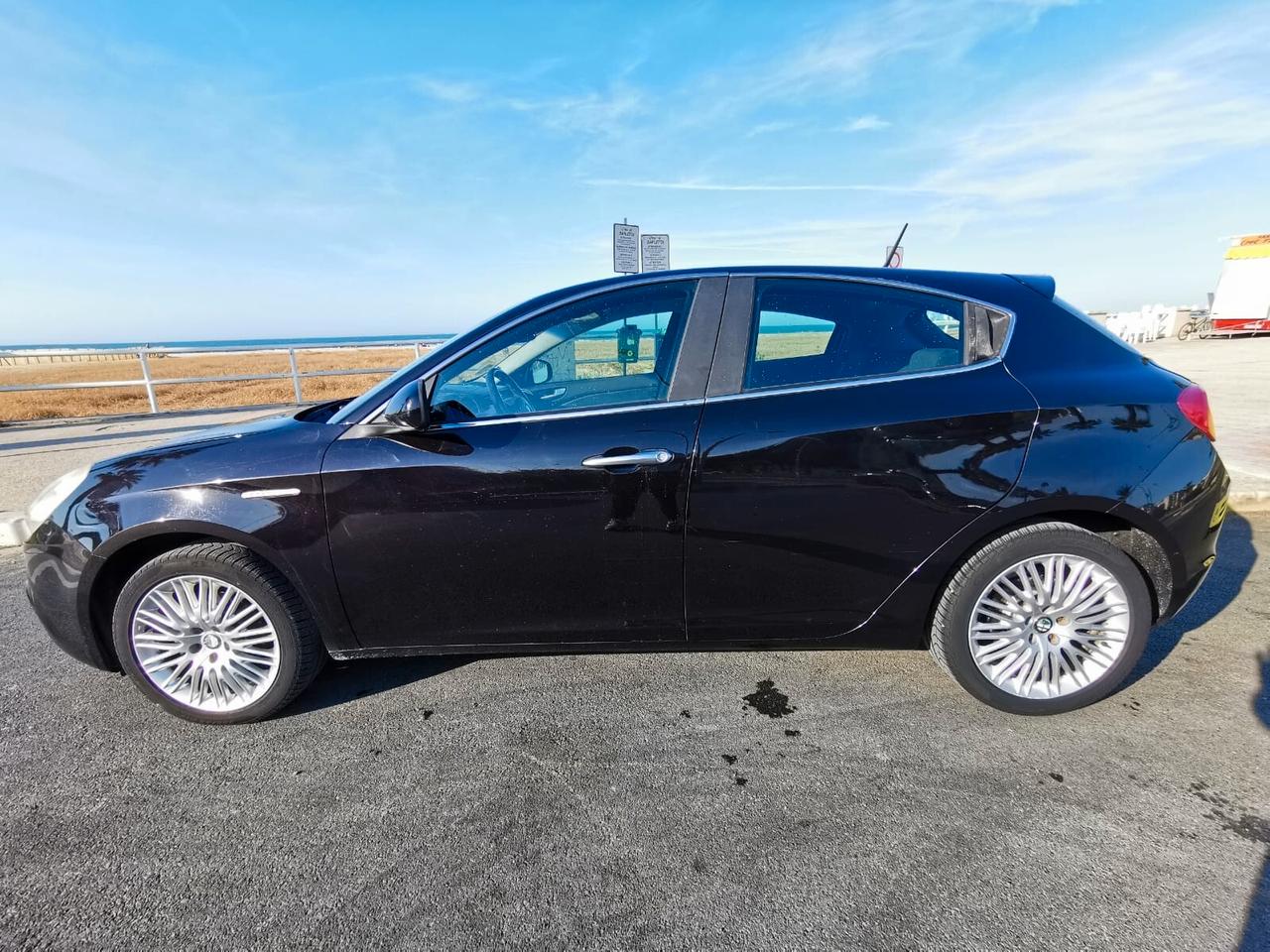 Alfa Romeo Giulietta 1.6 JTDm-2 105 CV Distinctive