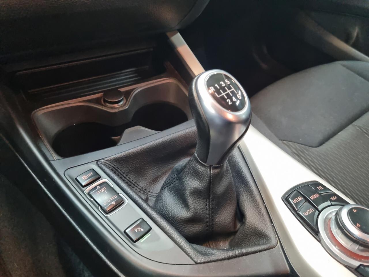 Bmw 116 116d 5p. Urban