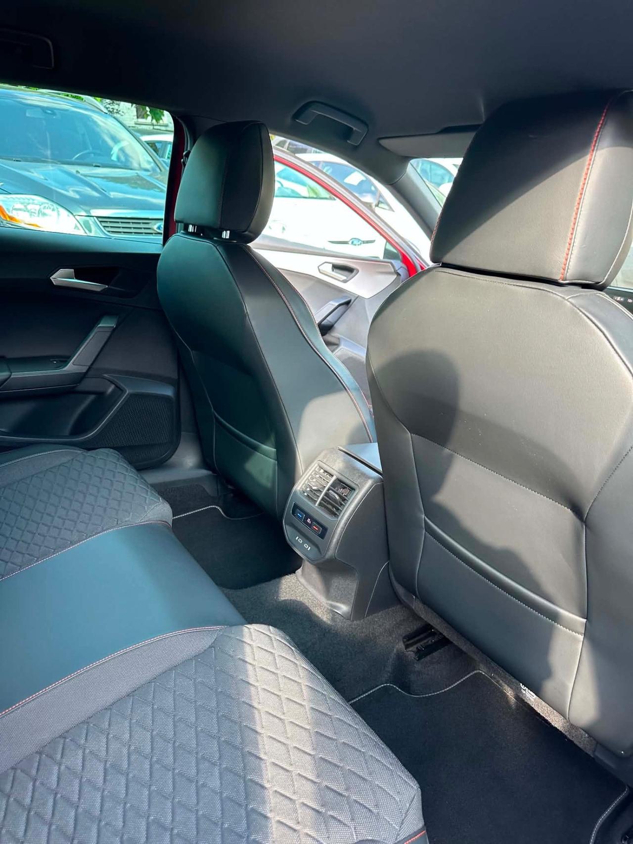 Seat LEON 1.5 eTSI HYBRID FR KMCERT GARANZ UNICOPR