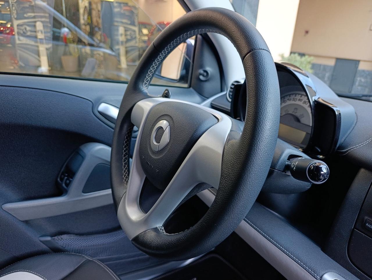 Smart ForTwo 1000 52 kW MHD cabrio passion