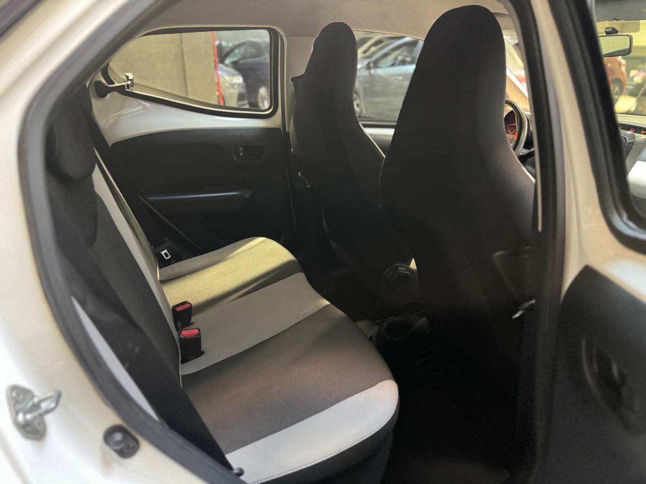 Toyota Aygo 1.0 VVT-i 69 CV 5 porte x-black Tss
