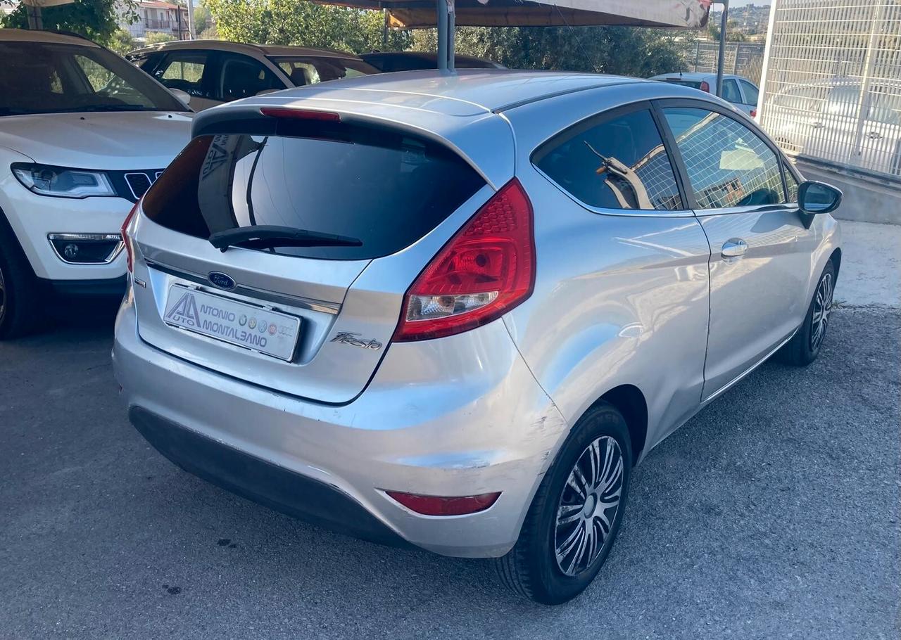 Ford Fiesta 1.4 TDCi 68CV 3 porte Titanium