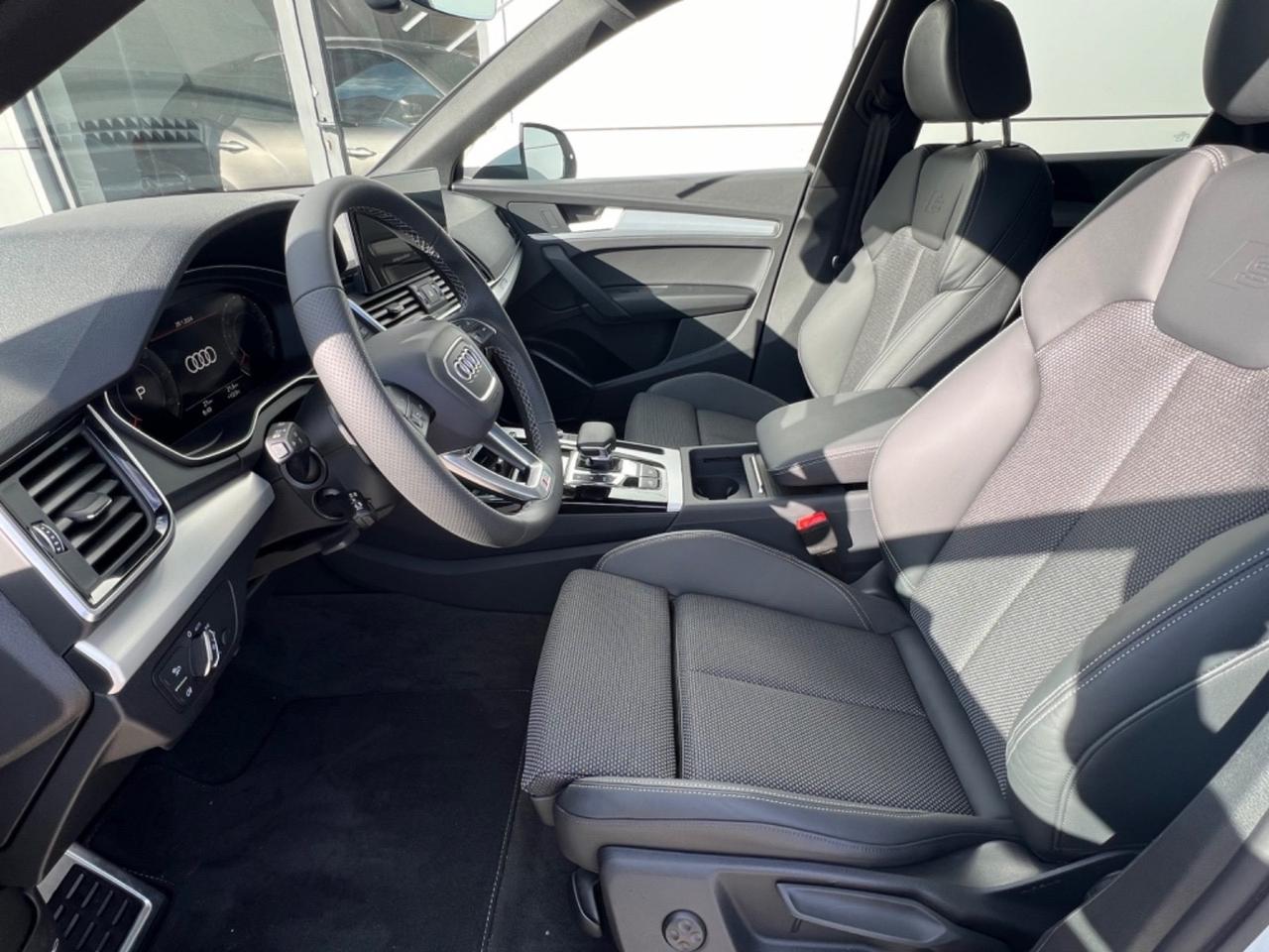 Audi Q5 SPB 40 tdi - nuova sconto € 14.000