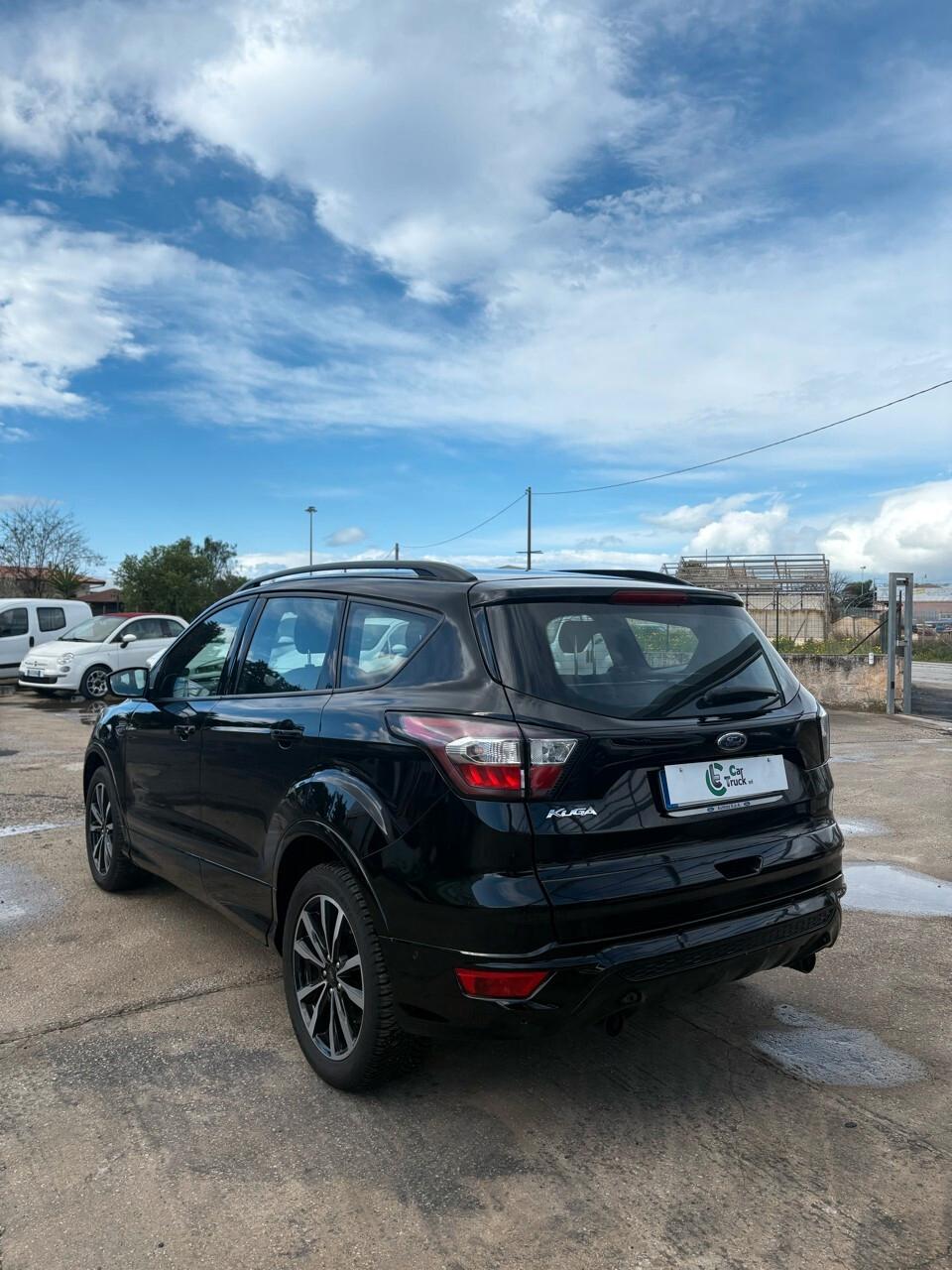 Ford Kuga 2.0 TDCI 120 CV S&S 2WD ST-Line