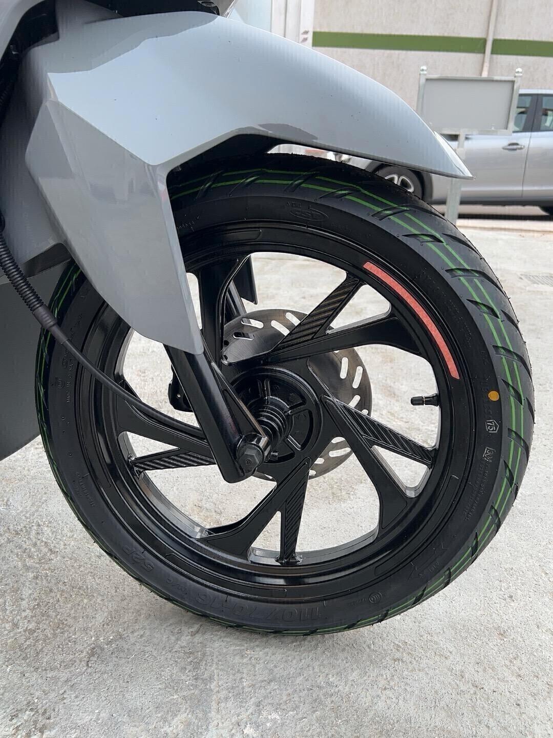 Peugeot Tweet 125 gt