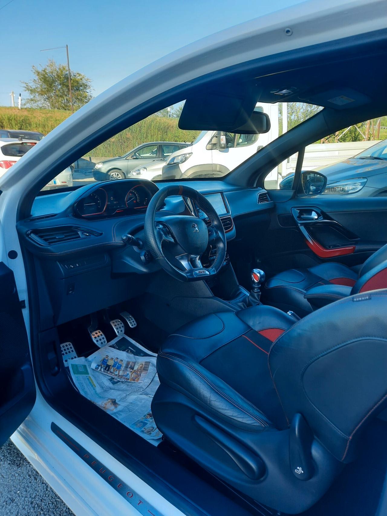 Peugeot 208 1.6 THP 200 CV 3 porte GTi