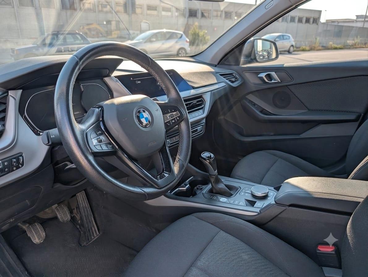 Bmw 116 116d 5p. Business Advantage