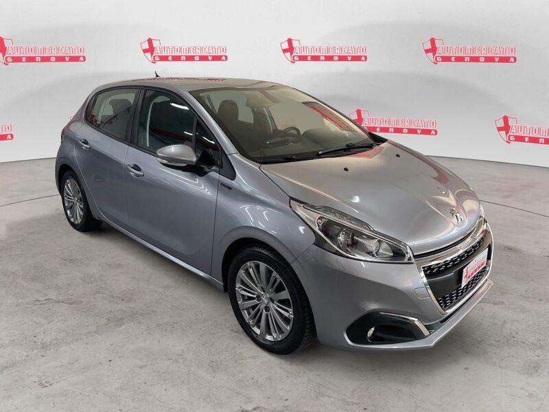 Peugeot 208 PureTech 82 5 porte Allure