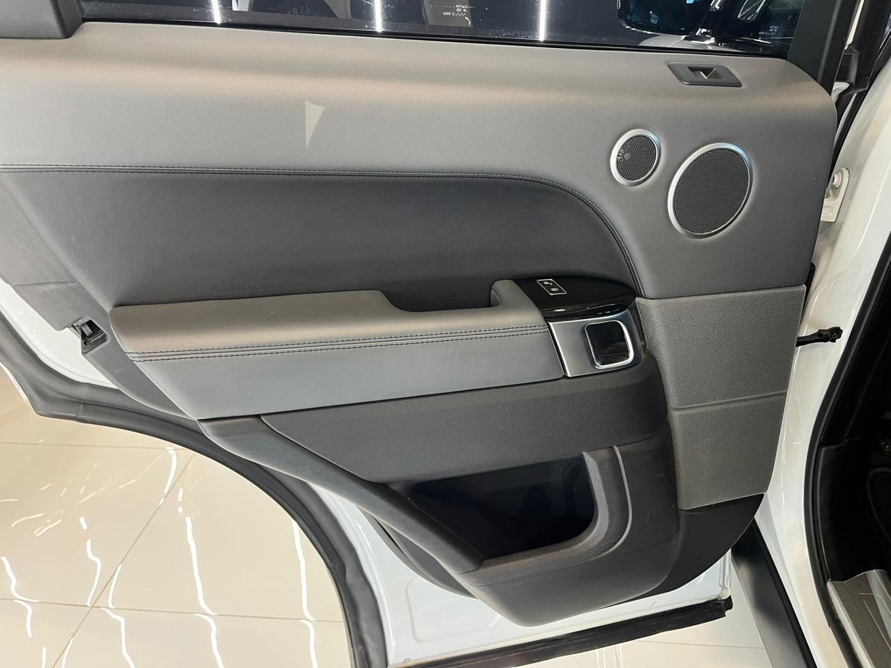 Range Rover Sport 3.0 TDV6 HSE Dynamic 7 POSTI