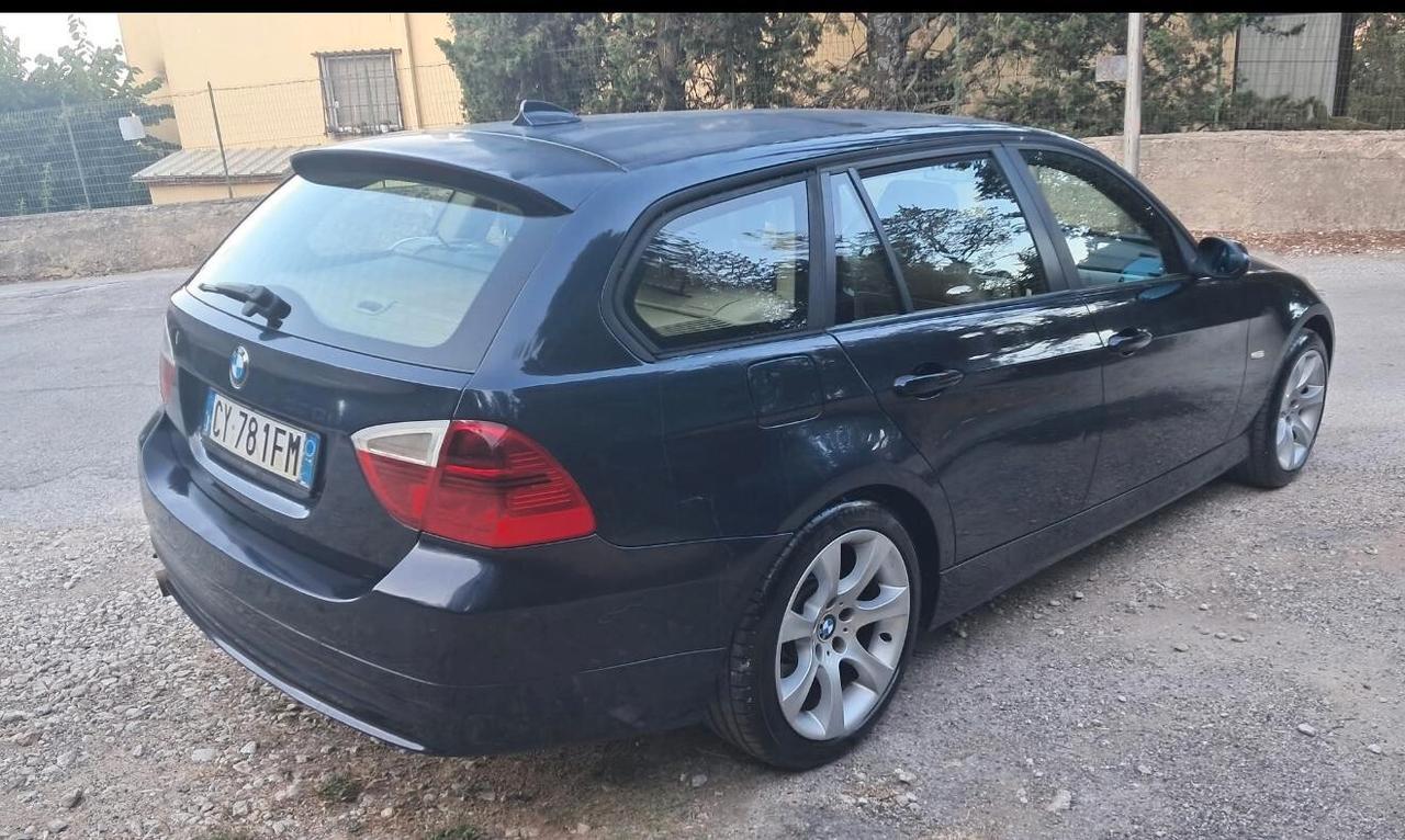 Bmw serie 3 - 320d Futura Touring