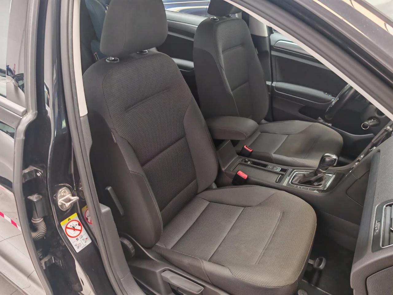Volkswagen Golf Variant 1.6 TDI 115 CV DSG Executive BlueMotion Tech.