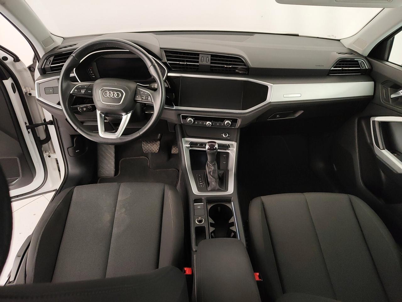 Audi Q3 35 TDI S tronic Business